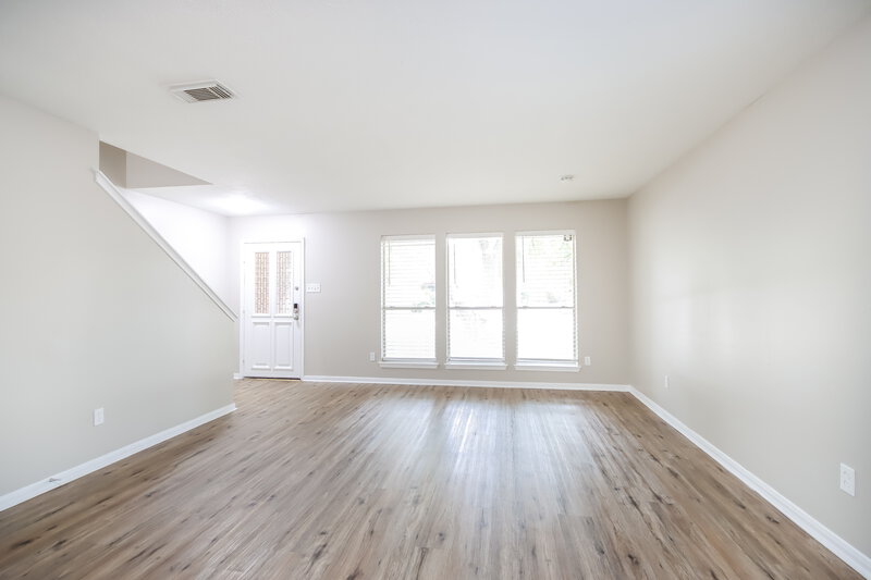 2,015/Mo, 5515 Deer Timbers Trl Humble, TX 77346 Family Room View