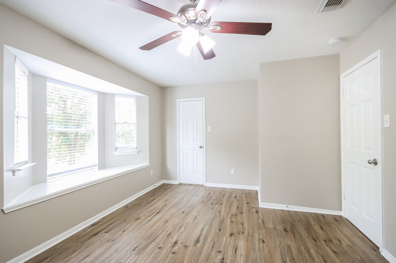 2,015/Mo, 5515 Deer Timbers Trl Humble, TX 77346 Bedroom View 3