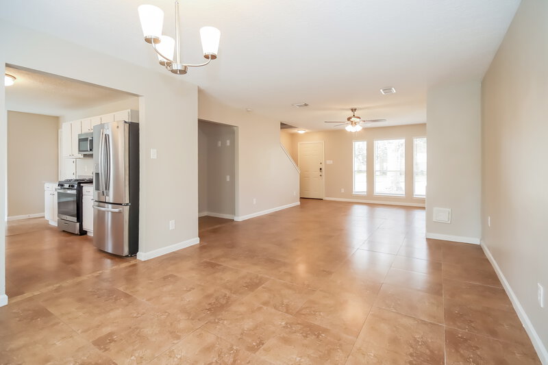 2,480/Mo, 1711 Oak Ridge Dr Kemah, TX 77565 Living Room View 3