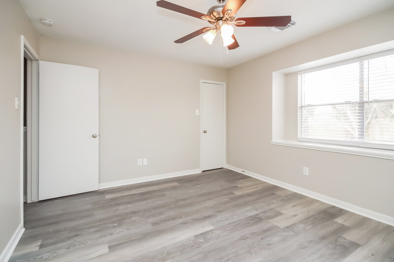 2,480/Mo, 1711 Oak Ridge Dr Kemah, TX 77565 Bedroom View