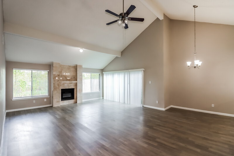 0/Mo, 2714 Ashford Trail Dr Houston, TX 77082 Dining Room View