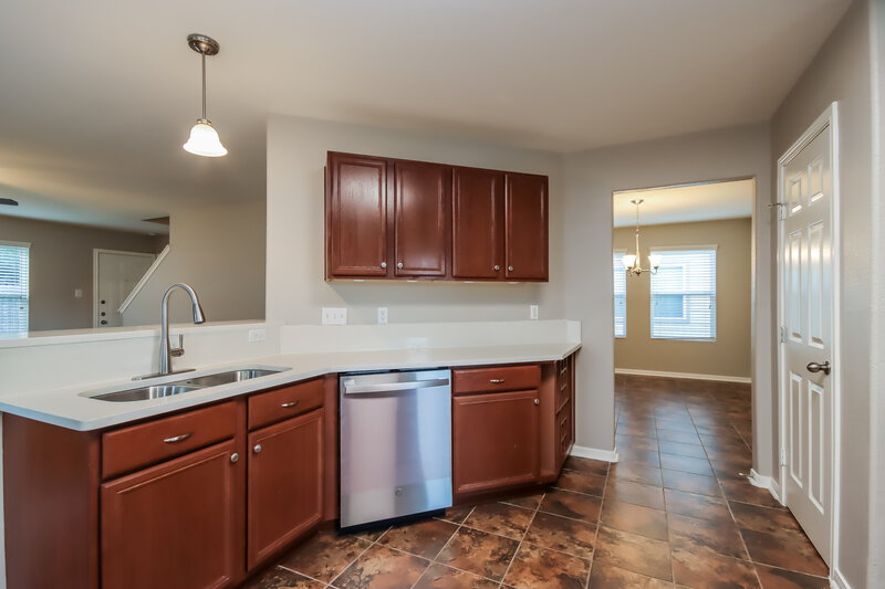 2,230/Mo, 9929 Kingfisher Dr Conroe, TX 77385 Kitchen View 2