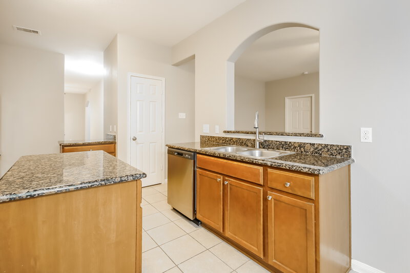2,405/Mo, 10296 Stone Gate Dr Conroe, TX 77385 Kitchen View