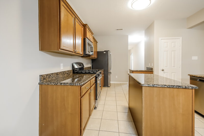 2,405/Mo, 10296 Stone Gate Dr Conroe, TX 77385 Kitchen View 2