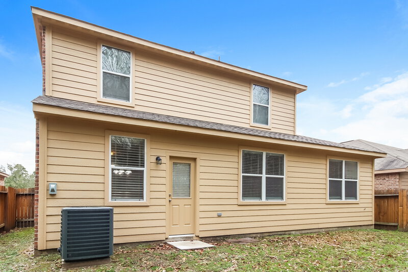 2,405/Mo, 10296 Stone Gate Dr Conroe, TX 77385 Rear View