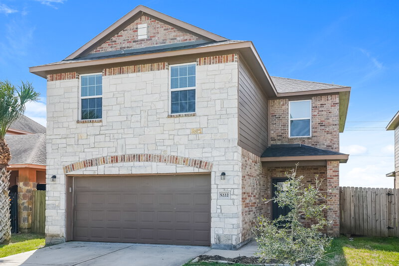 2,585/Mo, 5222 Lagoon Ct Bacliff, TX 77518 Front View