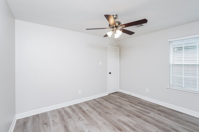2,585/Mo, 5222 Lagoon Ct Bacliff, TX 77518 Bedroom View 3