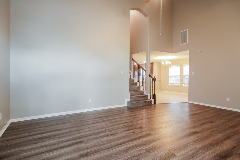 2,030/Mo, 5107 Gulf Stream Ln Bacliff, TX 77518 Living Room View