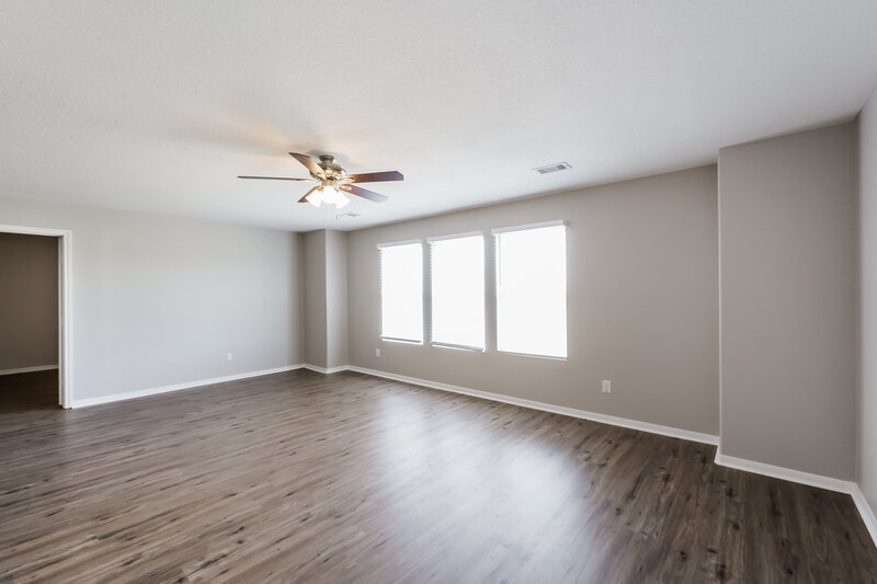 2,690/Mo, 18110 Elm Edge Way Houston, TX 77084 Living Room View 3