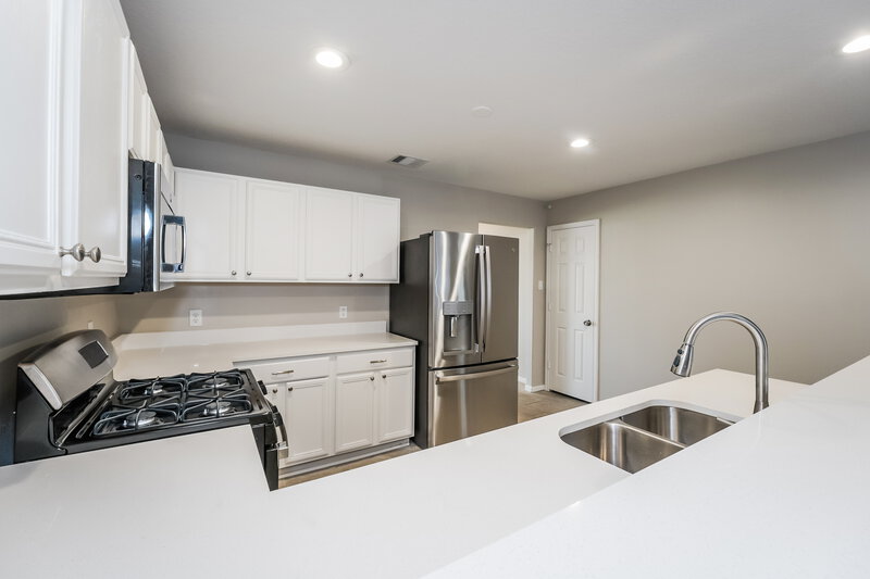 2,690/Mo, 18110 Elm Edge Way Houston, TX 77084 Kitchen View 2