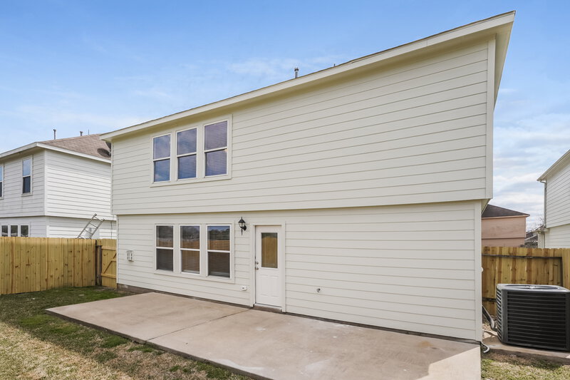 2,690/Mo, 18110 Elm Edge Way Houston, TX 77084 Rear View