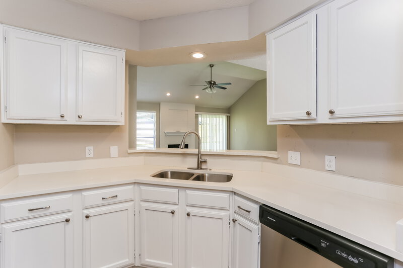 2,285/Mo, 5606 Village Arbour Dr Katy, TX 77493 Kitchen View 2