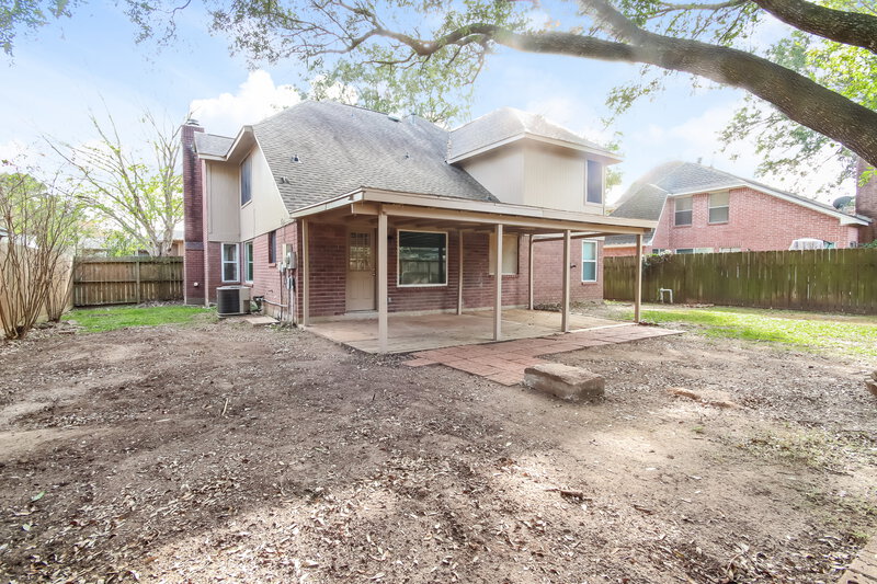 2,050/Mo, 15622 Thornbrook Dr Houston, TX 77084 Rear View