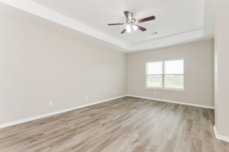 2,040/Mo, 339 Sea Breeze Dr Bacliff, TX 77518 Main Bedroom View