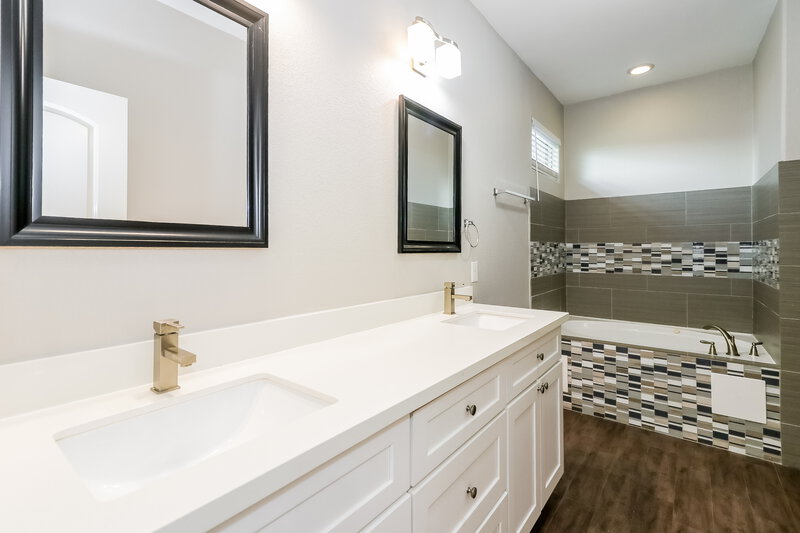 2,395/Mo, 19135 Cypress Rain Ln Katy, TX 77449 Main Bathroom View