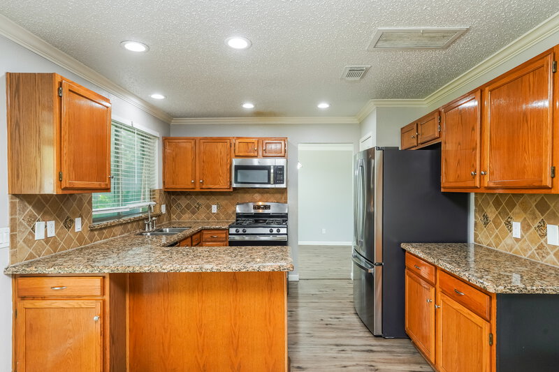 2,135/Mo, 1506 Newmark Dr Houston, TX 77014 Kitchen View