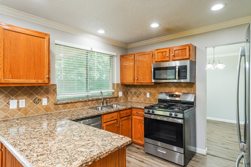2,135/Mo, 1506 Newmark Dr Houston, TX 77014 Kitchen View 2