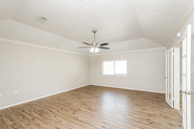 2,135/Mo, 1506 Newmark Dr Houston, TX 77014 Main Bedroom View 2