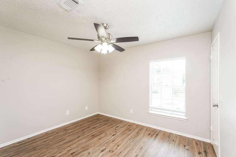 2,135/Mo, 1506 Newmark Dr Houston, TX 77014 Bedroom View