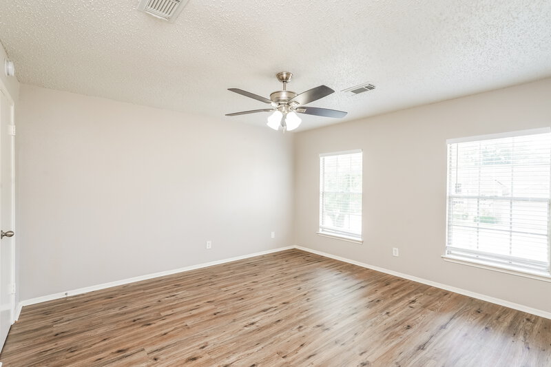 2,135/Mo, 1506 Newmark Dr Houston, TX 77014 Bedroom View 2