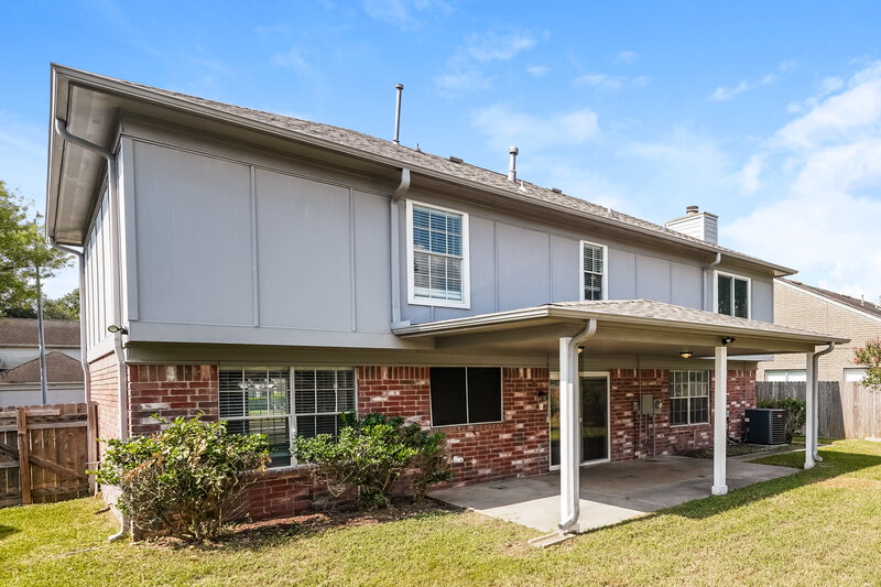 2,135/Mo, 1506 Newmark Dr Houston, TX 77014 Rear View
