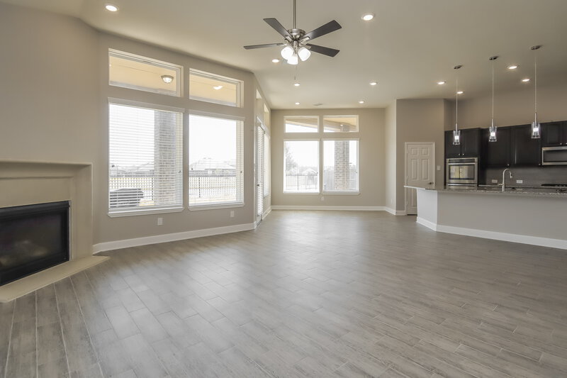 2,945/Mo, 3213 Vintage View Ln Pearland, TX 77584 Living Room View 2
