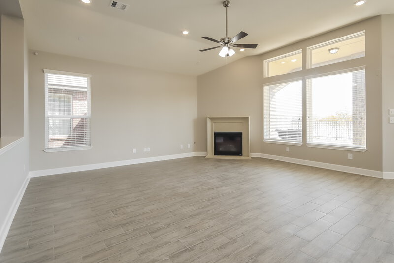 2,945/Mo, 3213 Vintage View Ln Pearland, TX 77584 Living Room View 3
