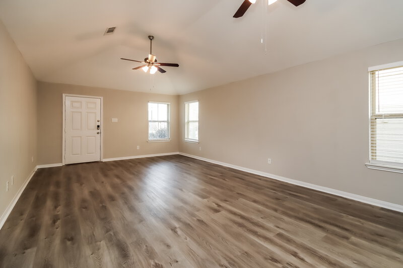 2,340/Mo, 1929 Acaciawood Way Houston, TX 77051 Living Room View 3