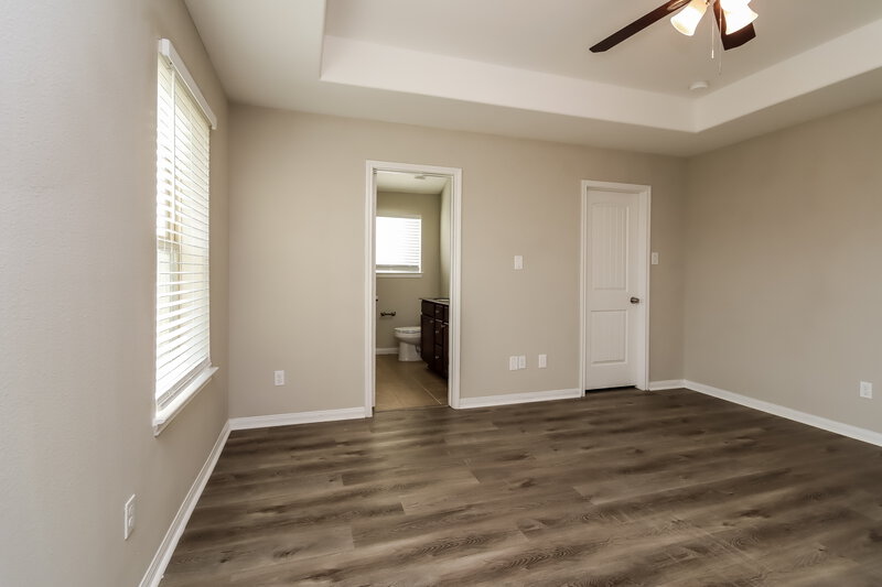 2,340/Mo, 1929 Acaciawood Way Houston, TX 77051 Main Bedroom View 2