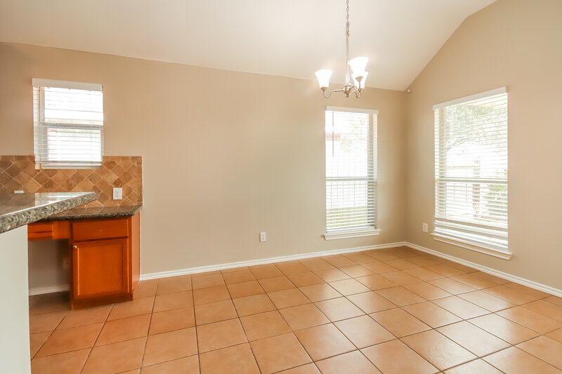 2,280/Mo, 10007 Edgewood Manor Ct Tomball, TX 77375 Dining Room View