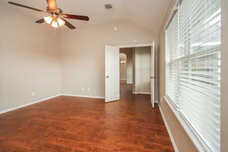 2,280/Mo, 10007 Edgewood Manor Ct Tomball, TX 77375 Main Bedroom View