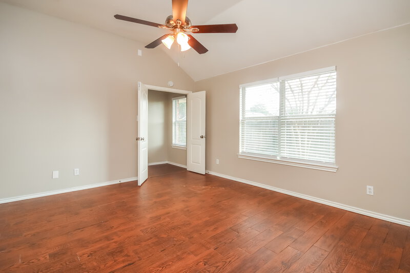 2,280/Mo, 10007 Edgewood Manor Ct Tomball, TX 77375 Main Bedroom View 2