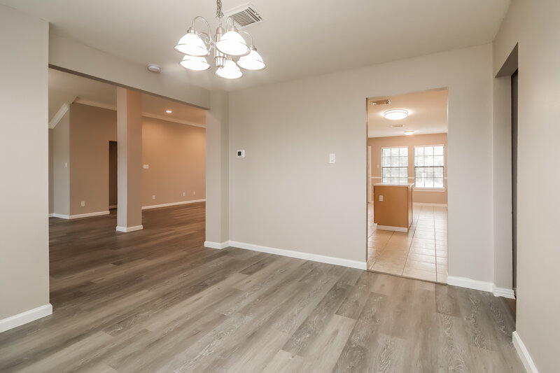 2,175/Mo, 410 Wisdom St Crosby, TX 77532 Dining Room View 2