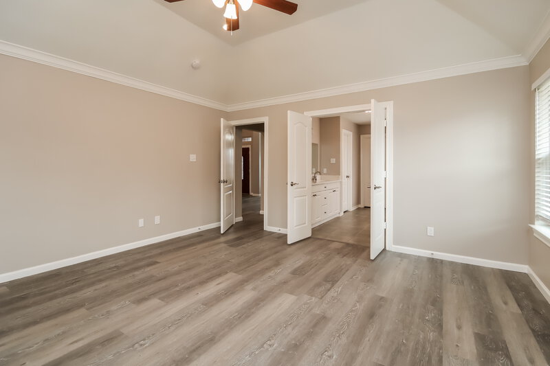 2,175/Mo, 410 Wisdom St Crosby, TX 77532 Main Bedroom View 2