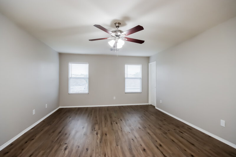 2,400/Mo, 2036 Vanamen Ct Conroe, TX 77304 Main Bedroom View
