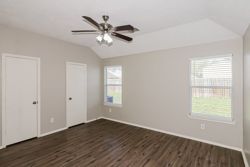 1,810/Mo, 4435 Plumeria Ave Baytown, TX 77521 Main Bedroom View