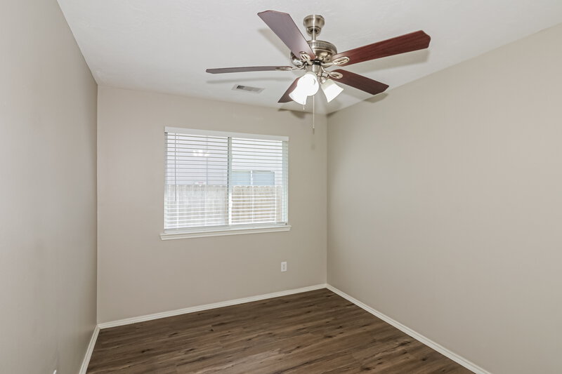 1,810/Mo, 4435 Plumeria Ave Baytown, TX 77521 Bedroom View 2