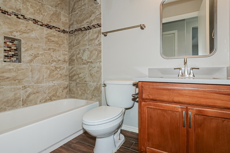 1,810/Mo, 4435 Plumeria Ave Baytown, TX 77521 Bathroom View