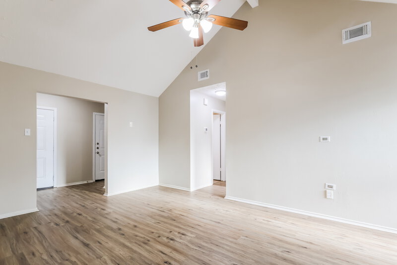 1,800/Mo, 12207 Evening Glen Ct Tomball, TX 77375 Living Room View