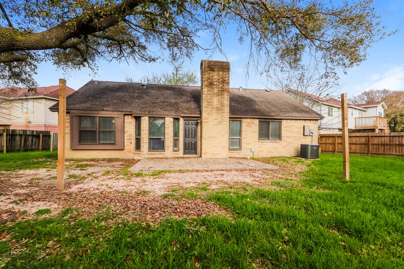1,800/Mo, 12207 Evening Glen Ct Tomball, TX 77375 Rear View
