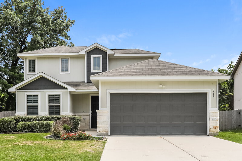 2,190/Mo, 719 Springwood Dr Conroe, TX 77385 External View