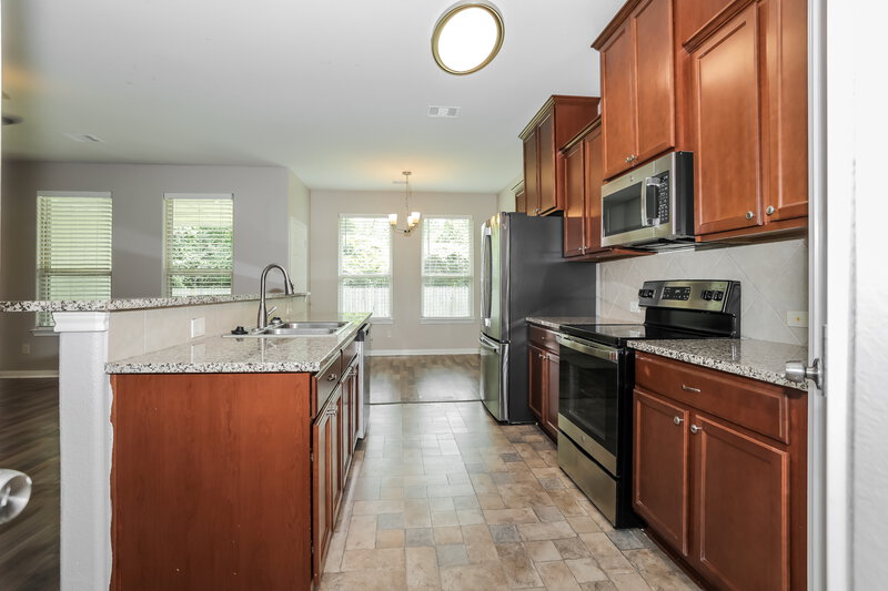 2,190/Mo, 719 Springwood Dr Conroe, TX 77385 Kitchen View 2