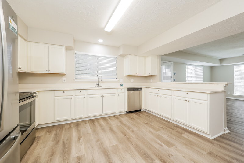 2,055/Mo, 4911 Larksong Ln Spring, TX 77388 Kitchen View 2