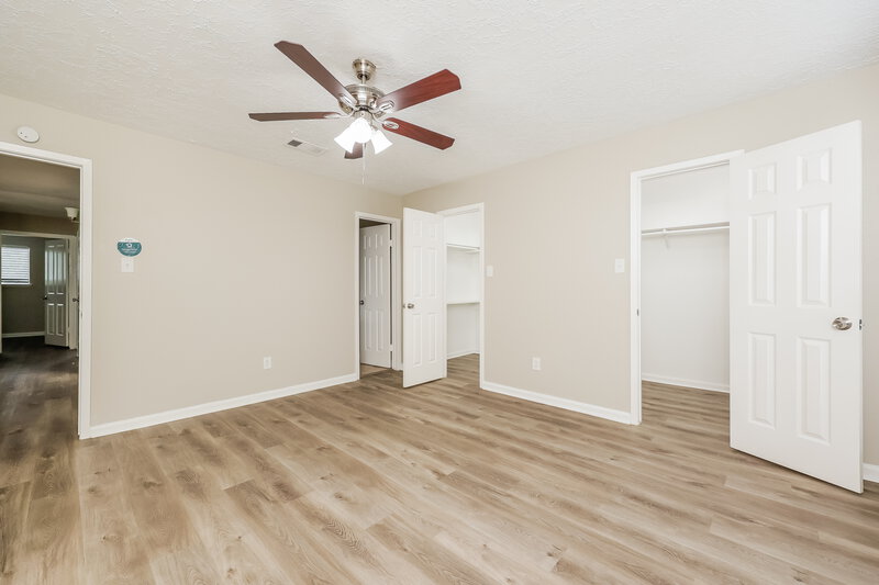 2,055/Mo, 4911 Larksong Ln Spring, TX 77388 Main Bedroom View