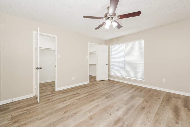 2,055/Mo, 4911 Larksong Ln Spring, TX 77388 Main Bedroom View 2