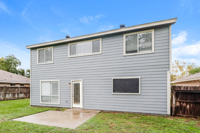 2,055/Mo, 4911 Larksong Ln Spring, TX 77388 Rear View