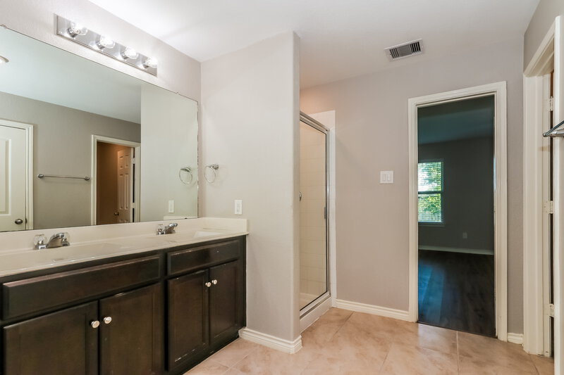 2,230/Mo, 18003 Dalton Shadow Ln Richmond, TX 77407 Main Bathroom View 2