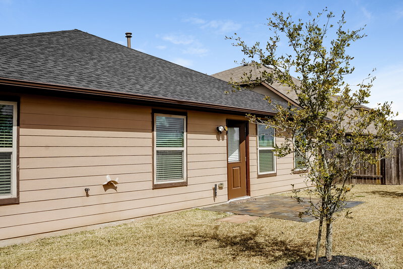 2,265/Mo, 18003 Dalton Shadow Ln Richmond, TX 77407 Rear View