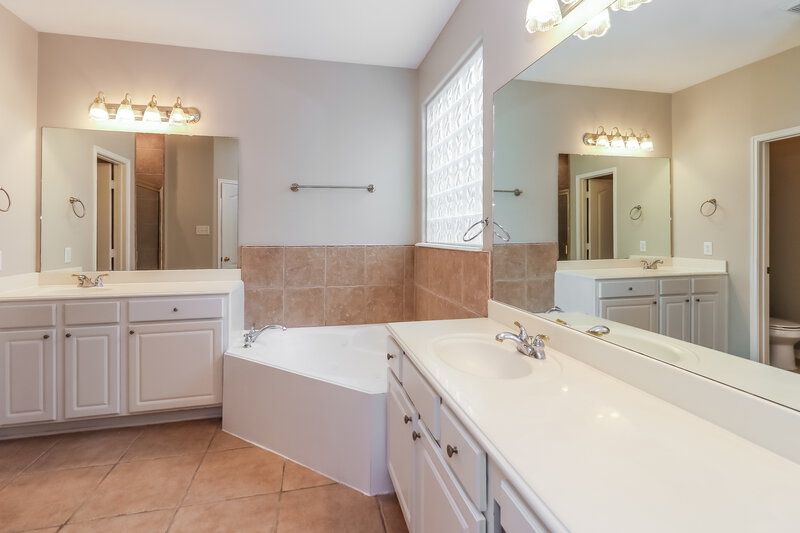 1,975/Mo, 3607 Burning Palms Ct Houston, TX 77042 Misc View 13