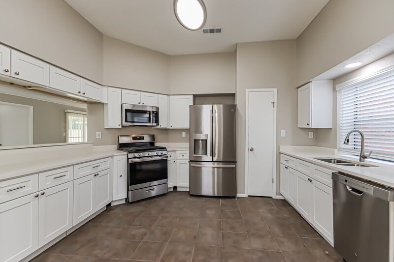 2,020/Mo, 9811 Orangevale Dr Spring, TX 77379 Kitchen View 2